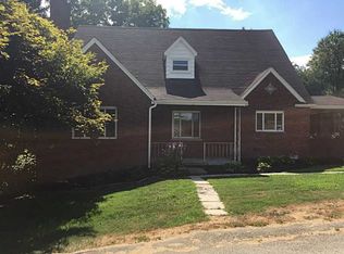6 Jefferson St, Finleyville, PA