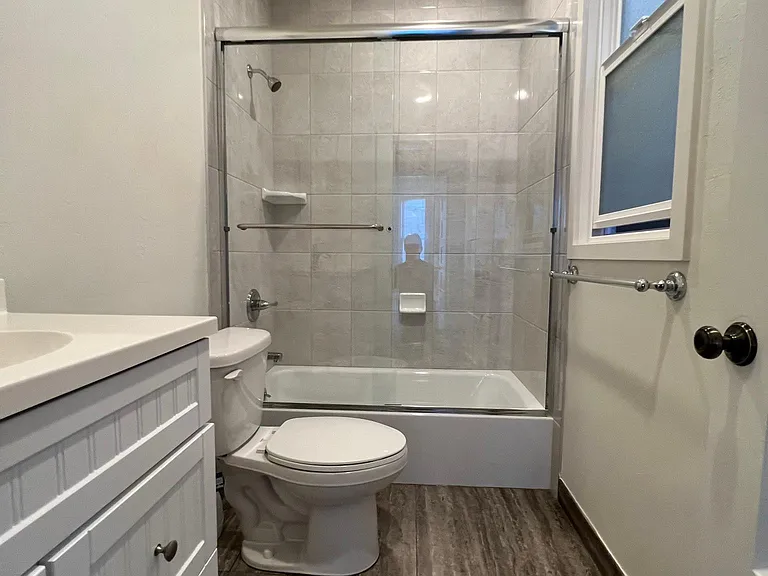 1601 Sacramento St #6 — Photo 4