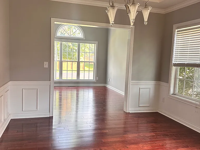 605 Mannington Pl — Photo 3