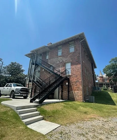1094 Georgia Ave #B — Photo 4