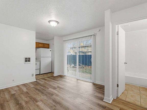 4th image of 3080 Eccles Ave #122