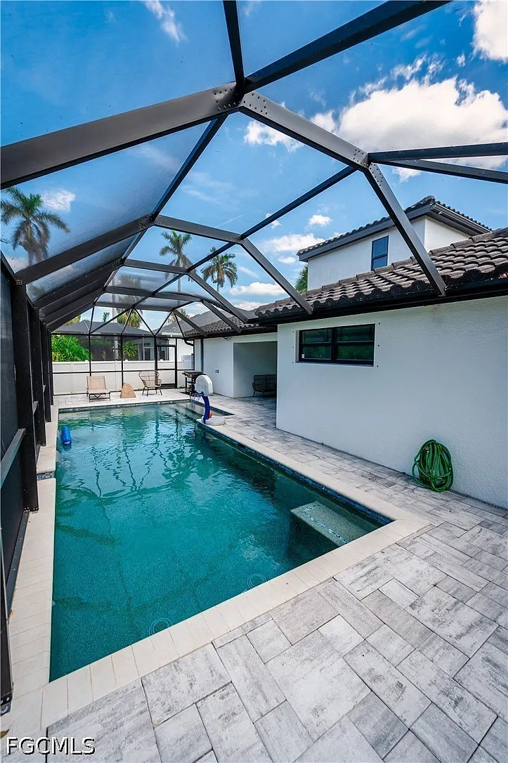 5 bed, 4.0 bath, 3029 sqft, $5,900 — Photo 4