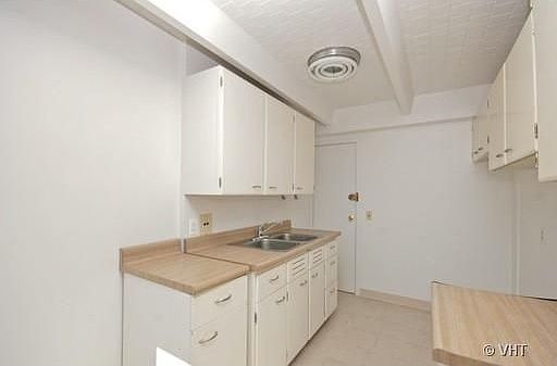 4th image of 1908 W Hood Ave APT 5D