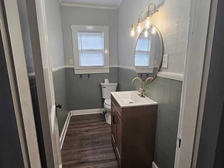 1060 Mulberry St — Photo 4