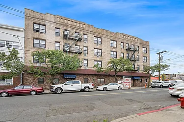 129 Franklin Street, #C5