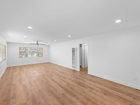 2nd image of 137 Avenida Mateo APT 1