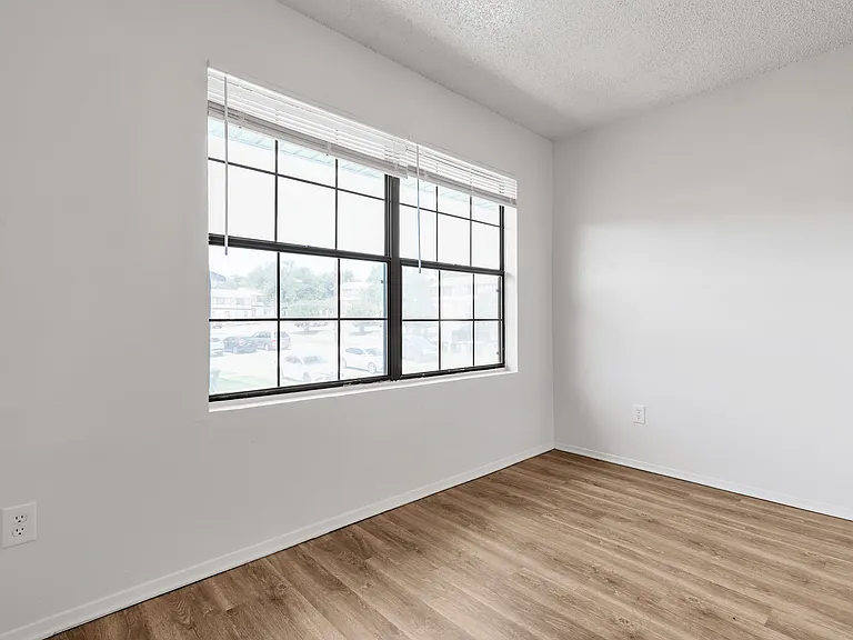 106 Ladybird Ln #B — Photo 4