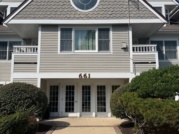 661 Lowell St Unit 17, Lexington, MA 02420