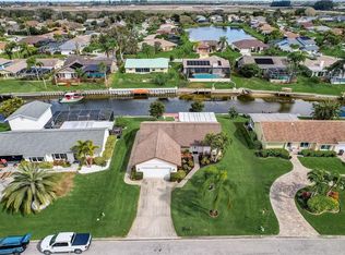 5007 Mangrove Point Rd, Bradenton, FL 34210