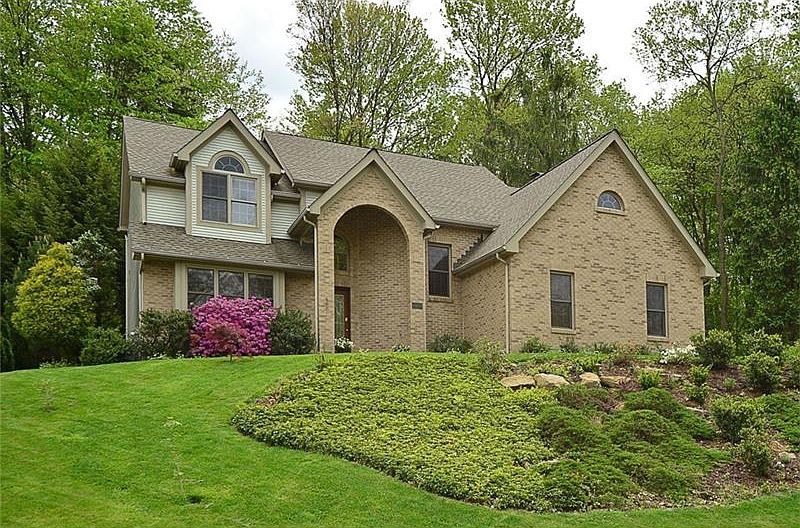 1st image of 111 Cherrington Dr