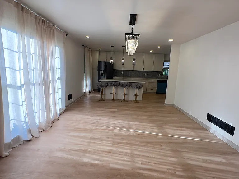 8909 Gonewind Ct — Photo 6