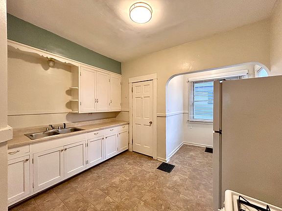 4th image of 600 Lafayette Ave SE APT 1