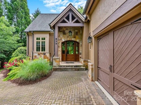 577 Walnut Valley Pkwy, Arden, NC 28704