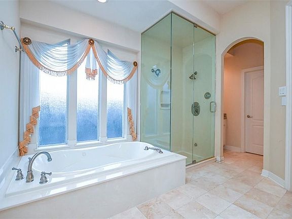 5th image of 12010 Terraza Cove Ln