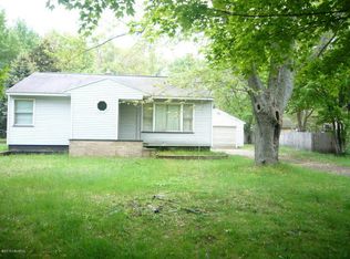 535 Aue Rd, Norton Shores, MI 49441