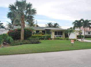 224 NE 24th Ct, Boca Raton, FL 33431