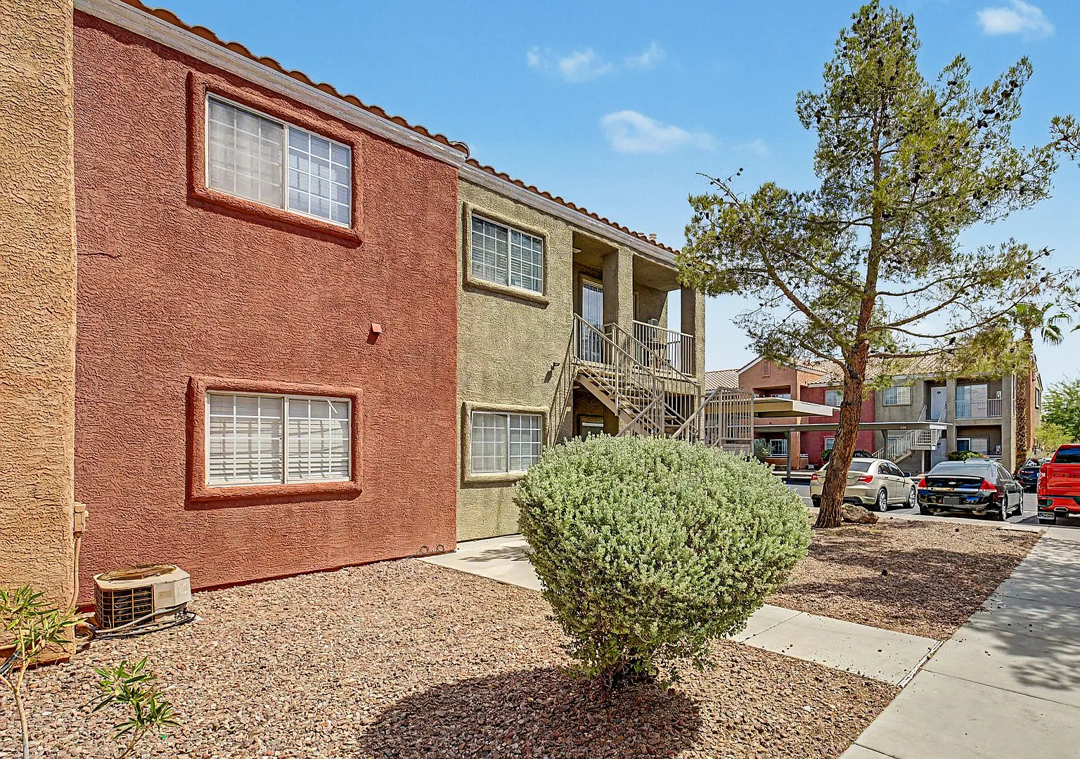 *Free Rent Through 8-31-26 For Qualified Applicants With Immediate Move In Hcvp Considered**Gated... — Photo 2