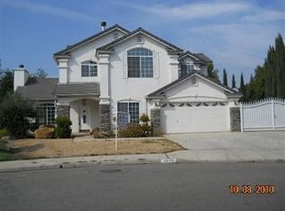 2272 E Oak Haven Dr, Fresno, CA 93730
