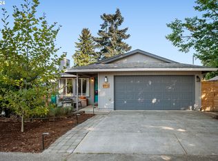 8910 N Endicott Ave, Portland, OR 97217