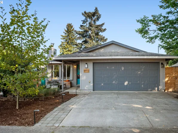 8910 N Endicott Ave, Portland, OR 97217