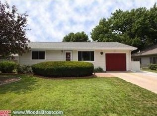 411 N Bell St, Lincoln, NE 68528
