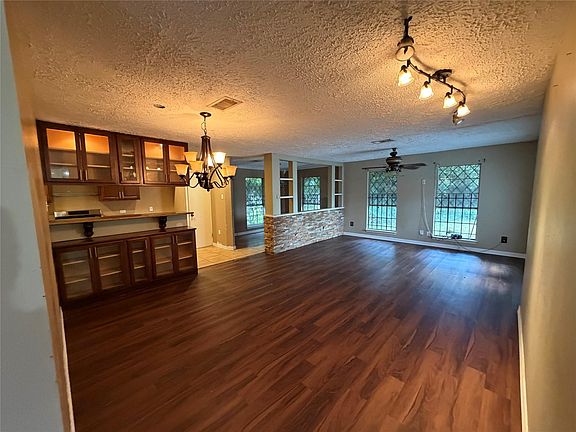 5th image of 6119 Standing Oaks St