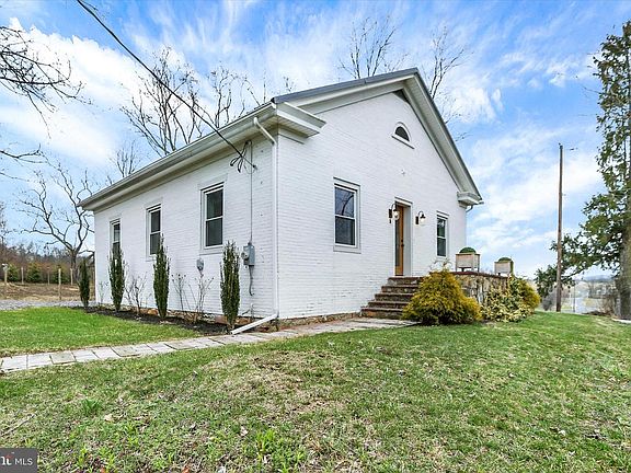 5th image of 889 Pfoutz Valley Rd