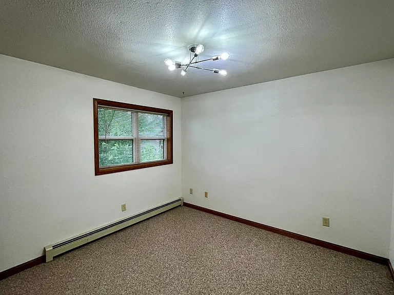 1216 N Point Dr — Photo 23