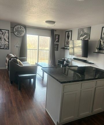 3rd image of 2823 W Redstone Dr