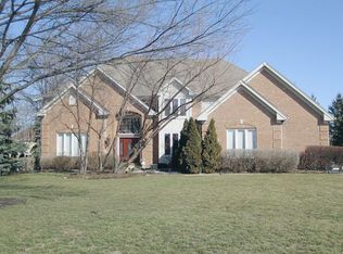 3 Brom Ct, Dundee, IL 60118