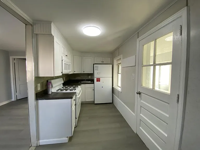 1841 Harfman Dr — Photo 6
