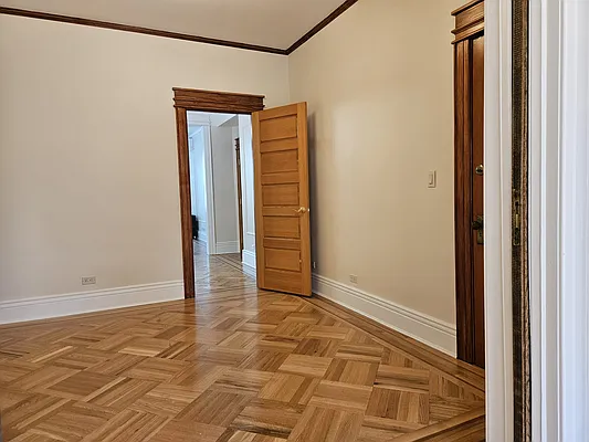 Rented by Compass | media 9