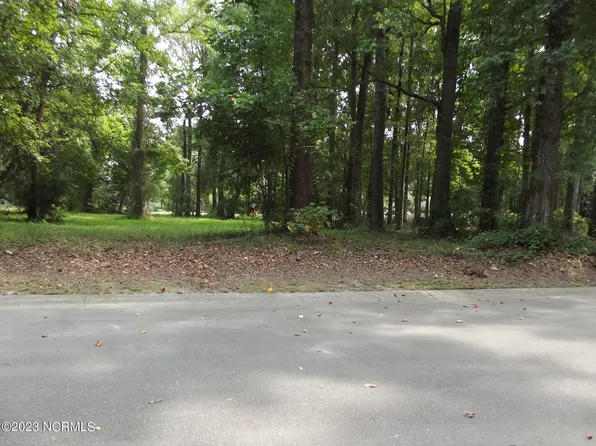 114 Legacy Oaks Drive, Wallace, NC 28466