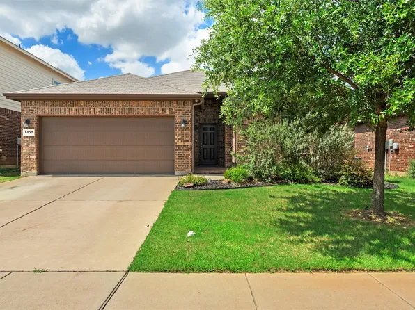 1037 Doe Meadow Dr, Burleson, TX 76028