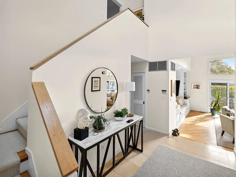 10 Atterbury Rd — Photo 3
