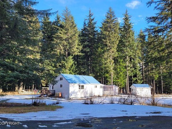38 Helms Loop Spur, Haines, AK 99827