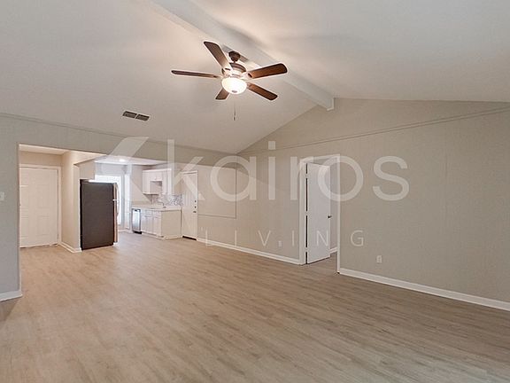 5th image of 7425 Darien St