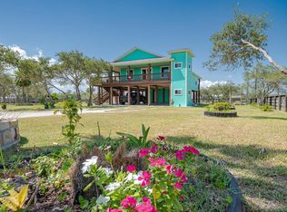 2108 Fort Worth St, Rockport, TX 78382