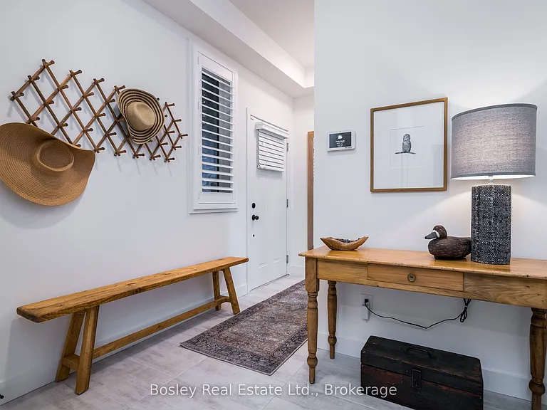 18 Beckwith Ln #101 — Photo 3