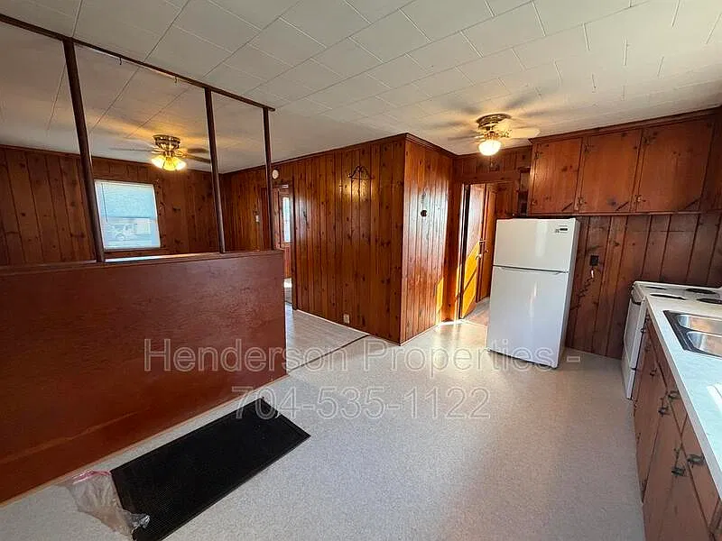 1 bed, 1.0 bath, 700 sqft, $1,000 — Photo 4