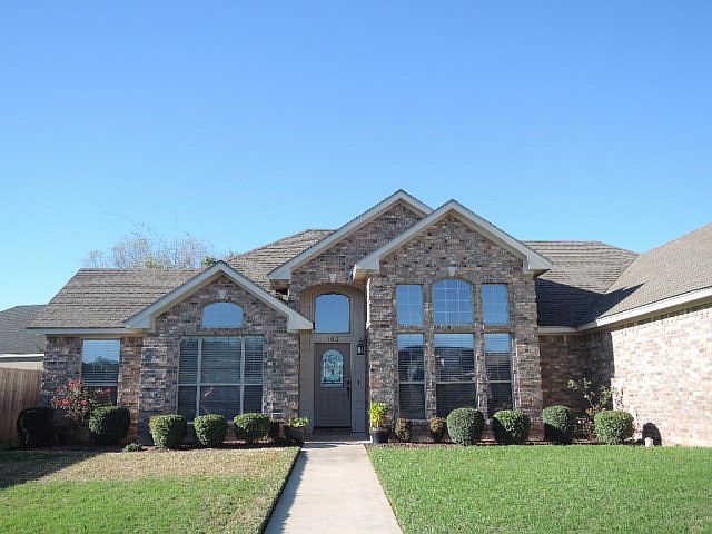1st image of 102 Lake Forest Dr