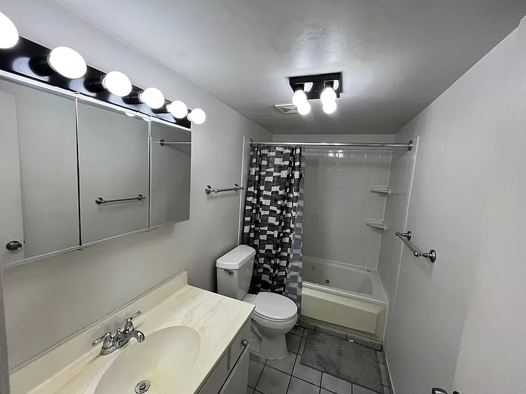 1030 Dunlop Ave #2 — Photo 16