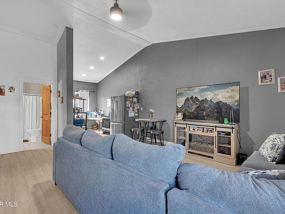 4th image of 16104 Mesa Rocks St