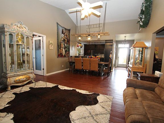 5th image of 3010 Briar Creek Rd