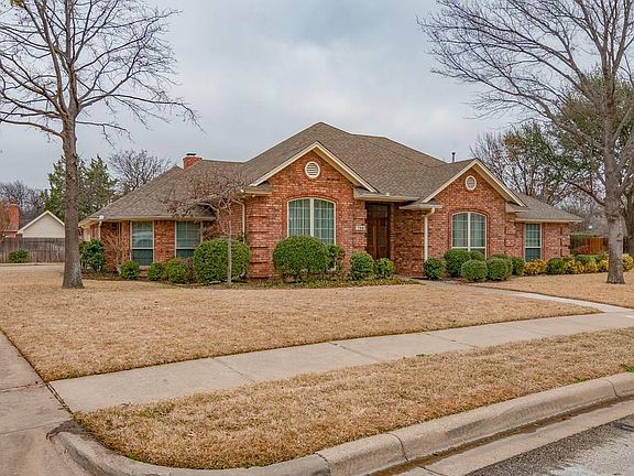 2nd image of 799 Teal Ln
