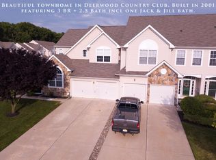 15 Saint Andrews Ct, Mount Holly, NJ 08060