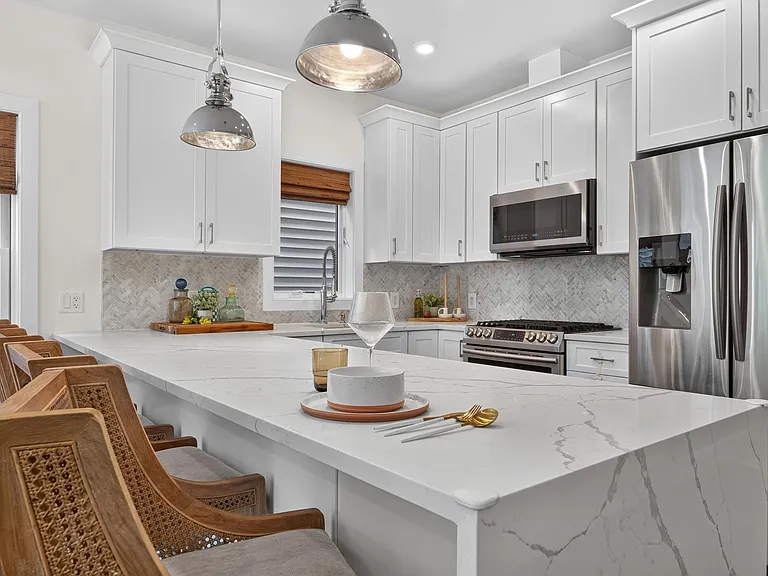 112 Webster Ave #1 — Photo 12