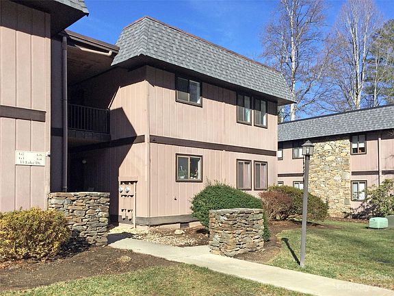 2nd image of 33 Lake Dr APT G8