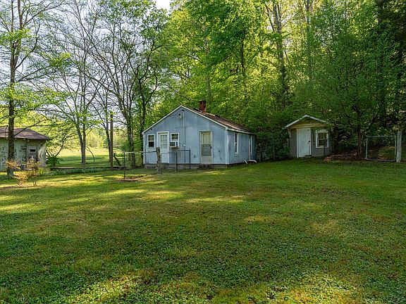 3rd image of 3795 Wayland Springs Rd
