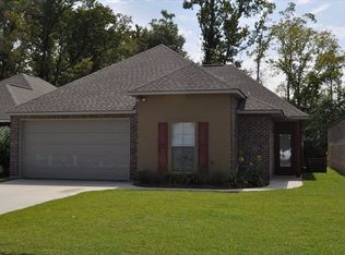 41031 Villa Ct S, Gonzales, LA 70737